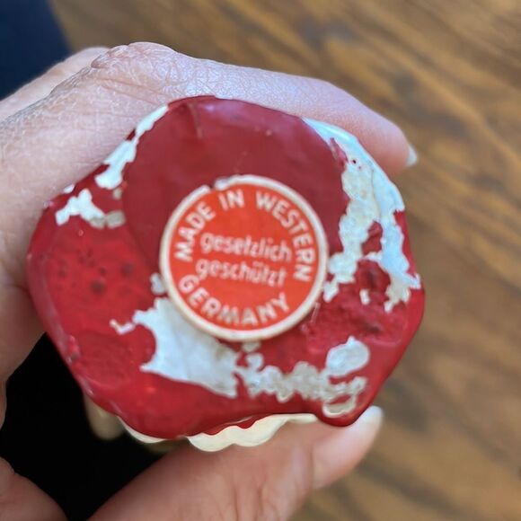 Vtg German small ceramic choir boy holding bible/choir book Christmas decoration - Picture 7 of 8